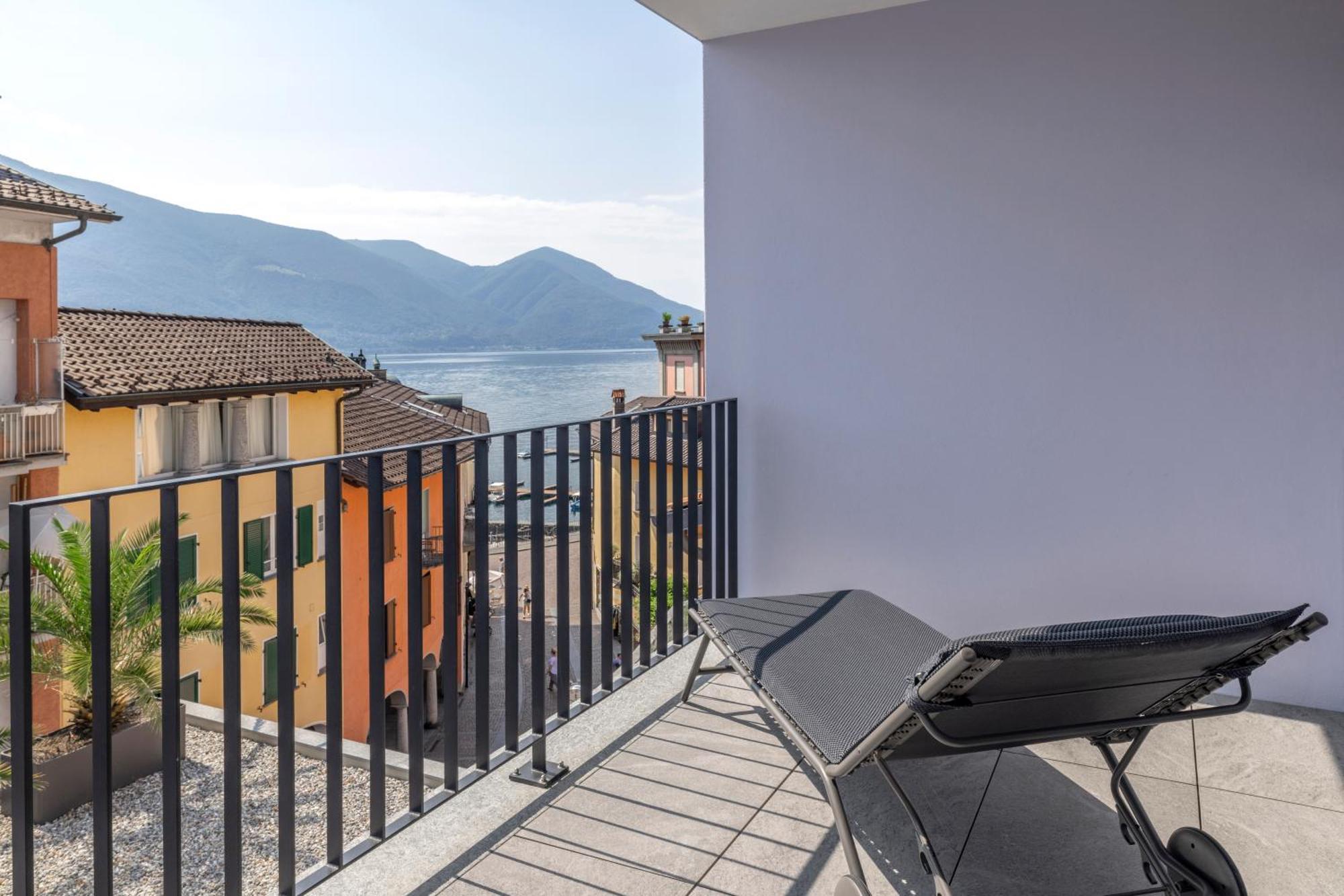 Junior Suite Terrace Partial Lake View
