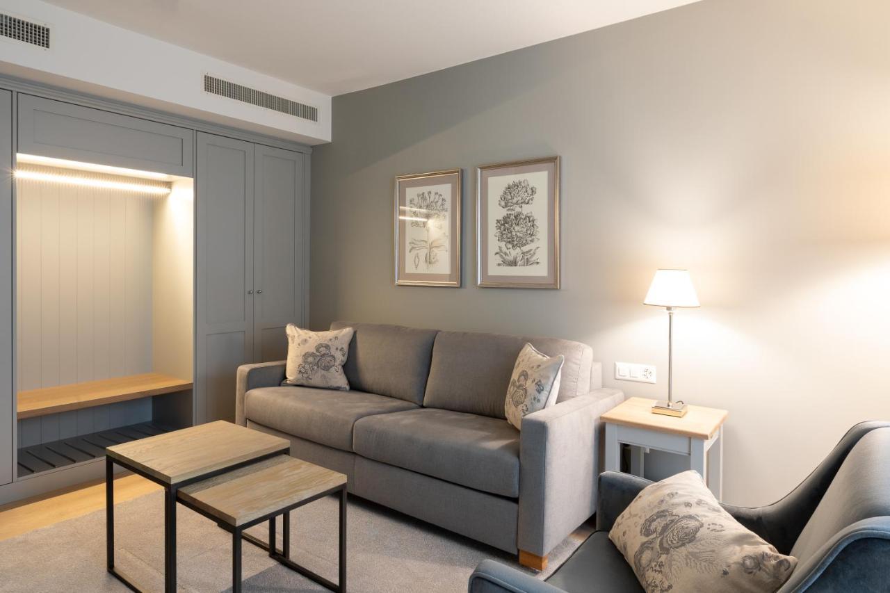 Family Room Terrace